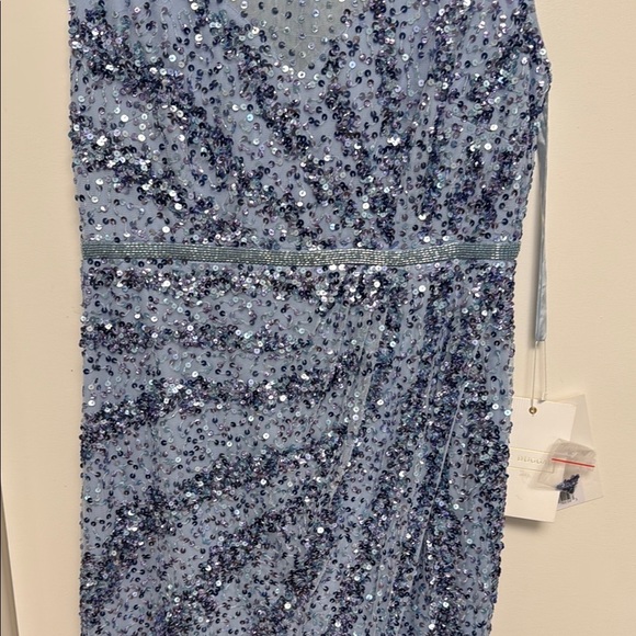 NWT | Mac Diggal 5619 Blue Embellished High Neck Cap Sleeve Gown Size 8 - Picture 8 of 12